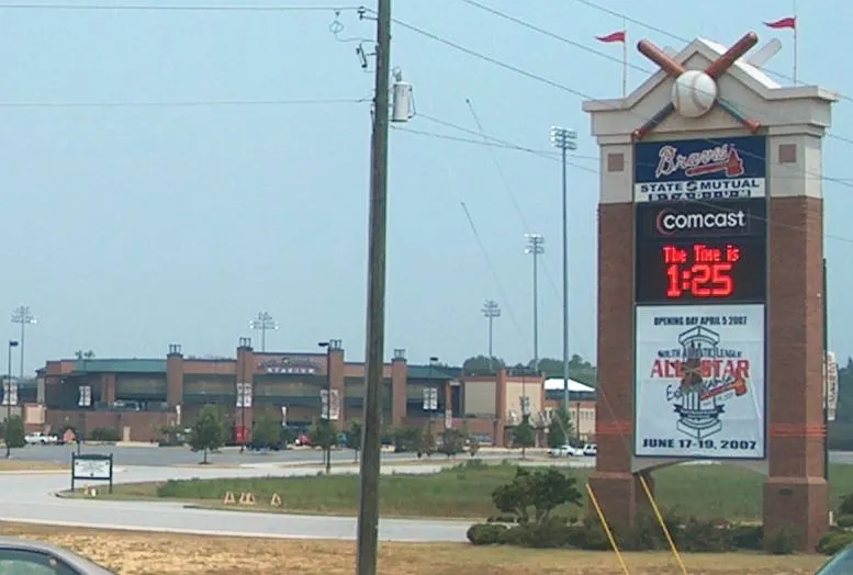 Стадион «AdventHealth Stadium»