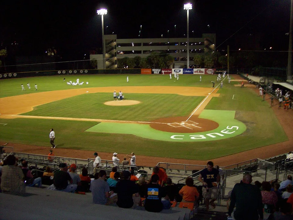 Стадион «Alex Rodriguez Park at Mark Light Field»