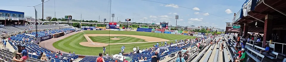 Стадион «Daniel S. Frawley Stadium»
