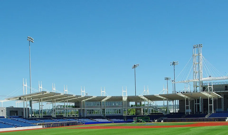 Стадион «Ron Tonkin Field»