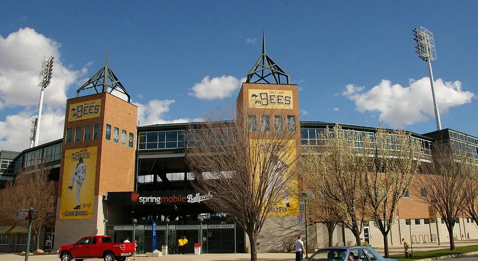 Стадион «Smiths Ballpark»