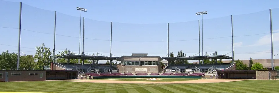 Стадион «Stephen Schott Stadium»