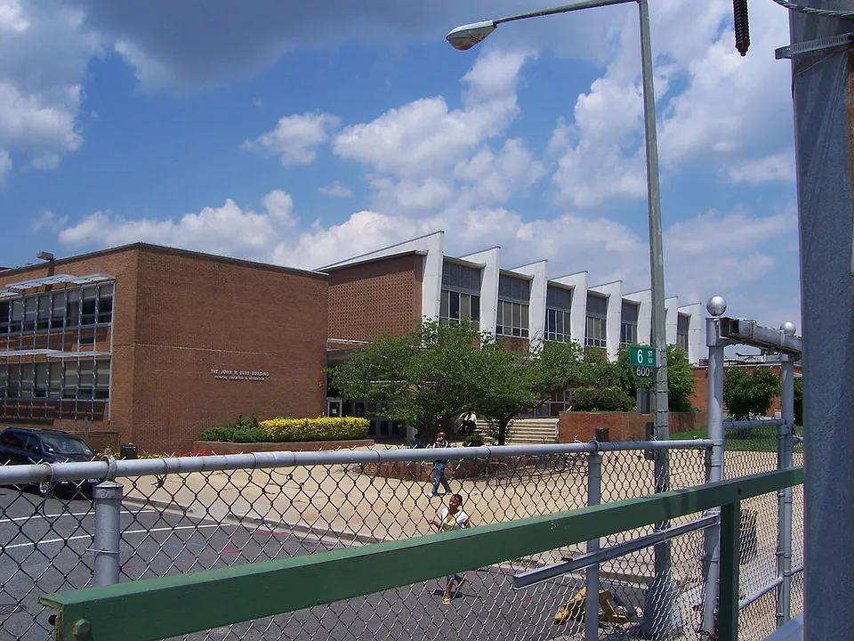 Арена «Burr Gymnasium»