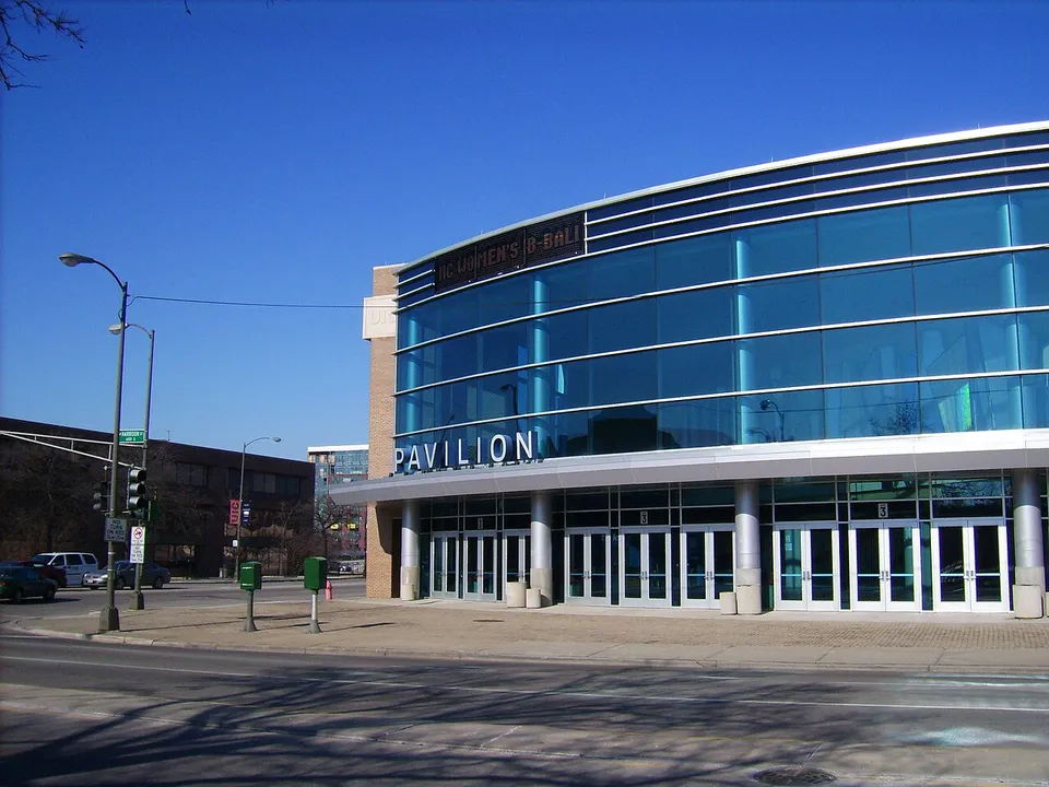 Арена «Credit Union 1 Arena»