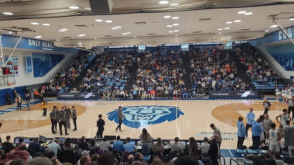 Арена «Francis S. Levien Gymnasium»