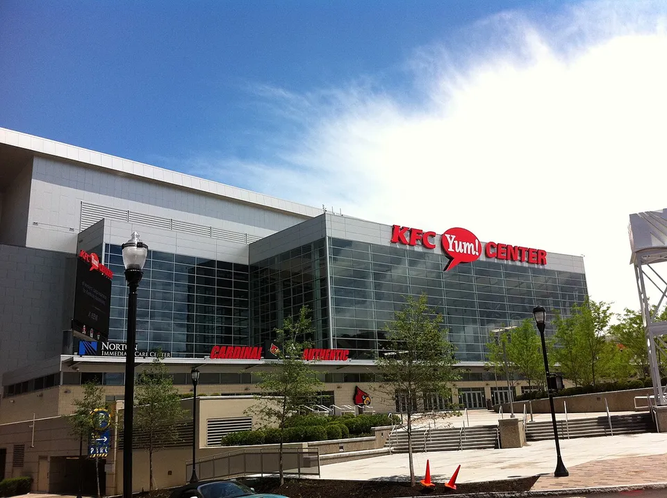 Арена «KFC Yum! Center»