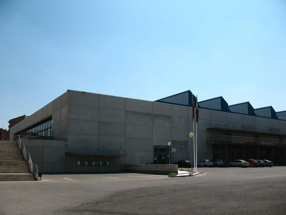 Арена «Pabellon Multiusos Ciudad de Caceres»