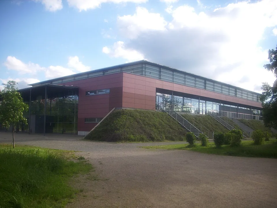 Арена «Stadthalle Weissenfels»
