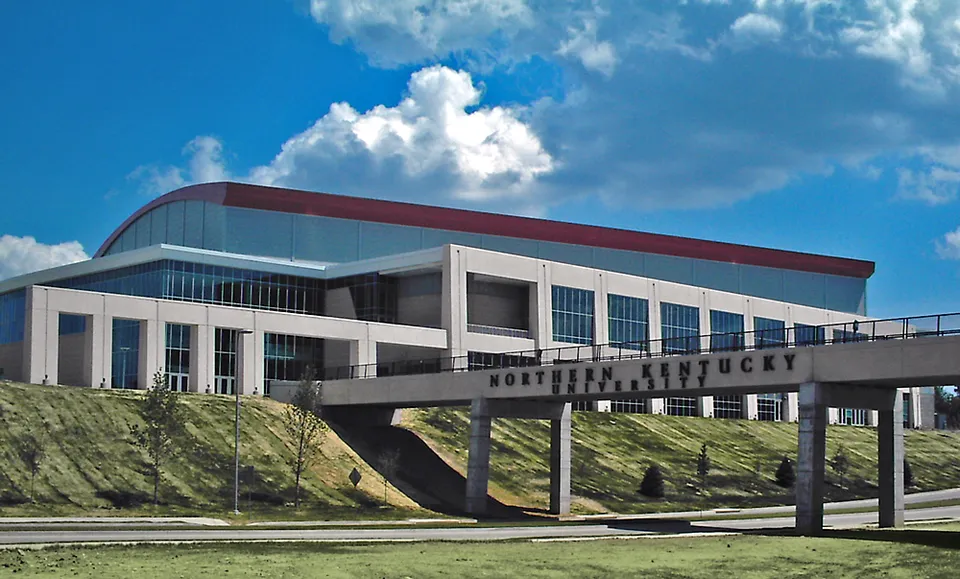 Арена «Truist Arena»