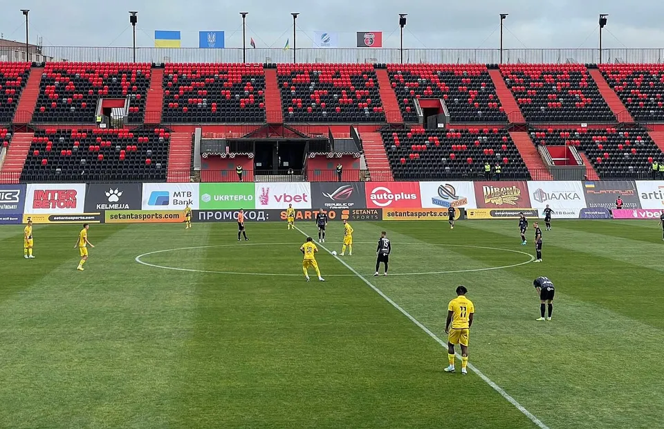 Стадион «Авангард (стадион, Ровно)»