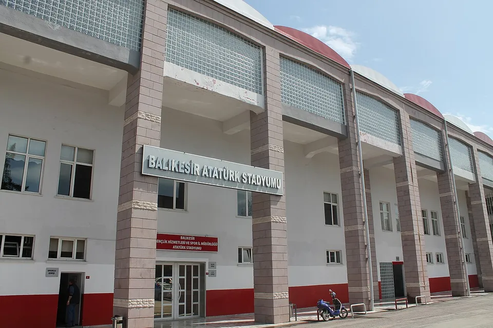 Стадион «Balikesir Atatürk Stadium»