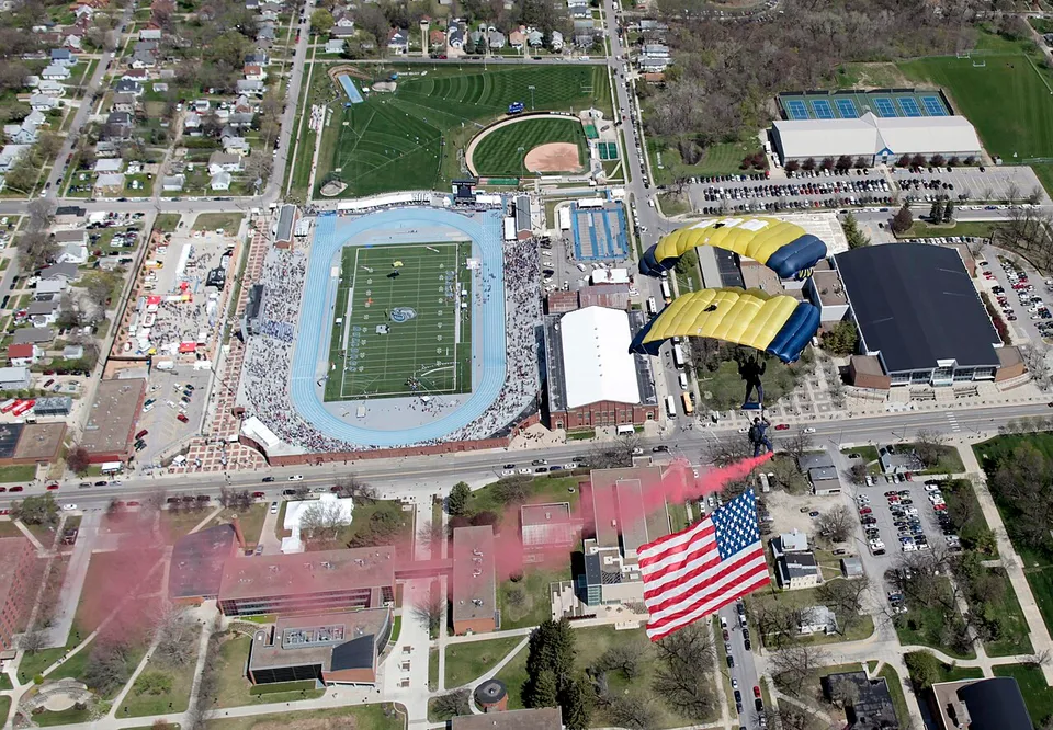 Стадион «Drake Stadium»