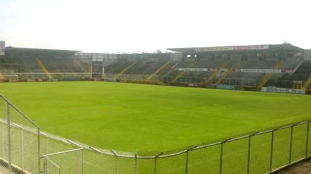 Стадион «Estadio Israel Barrios»