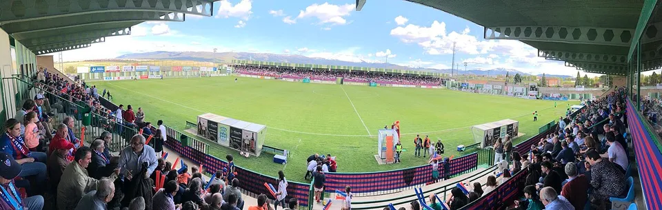 Стадион «Estadio Municipal de La Albuera»