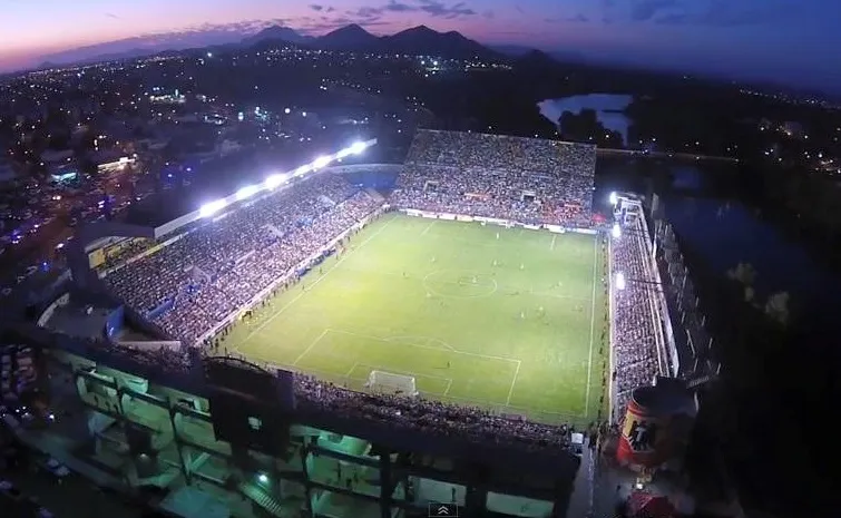 Стадион «Estadio Municipal Fredis Saldivar»