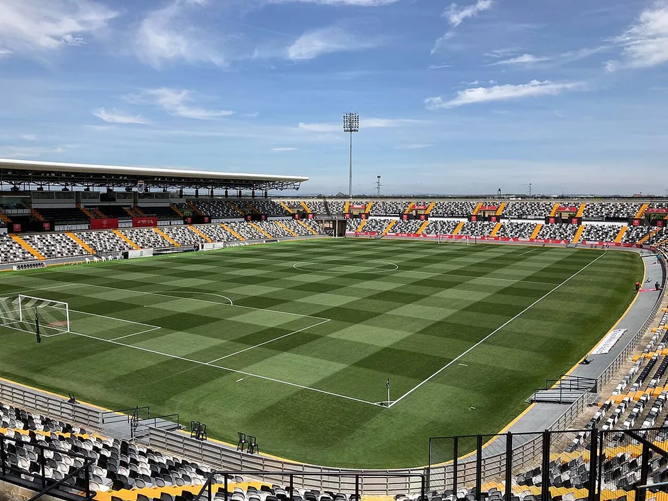 Стадион «Estadio Nuevo Vivero»
