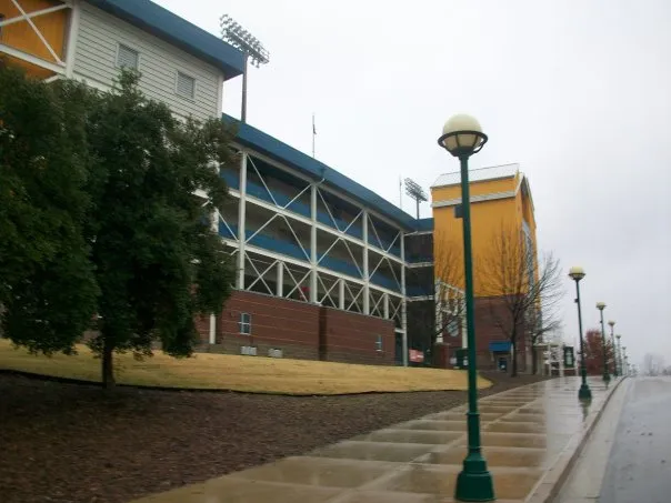 Стадион «Finley Stadium Davenport Field»
