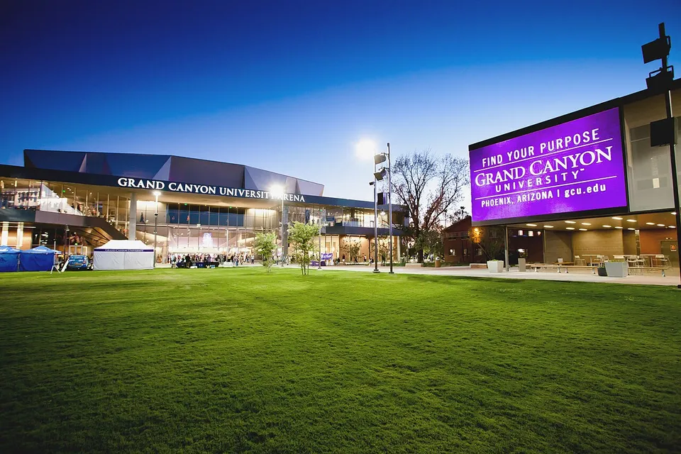 Стадион «GCU Stadium»