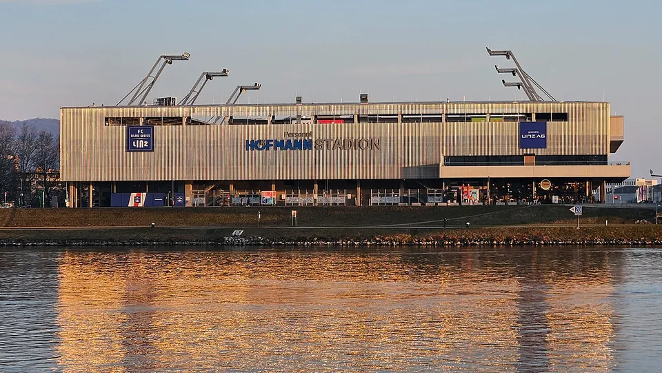 Стадион «Hofmann Personal Stadion»