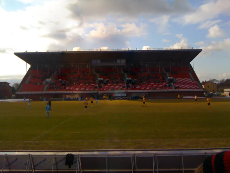 Стадион «Melløs Stadion»