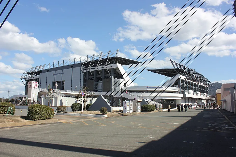 Стадион «Mikuni World Stadium Kitakyushu»