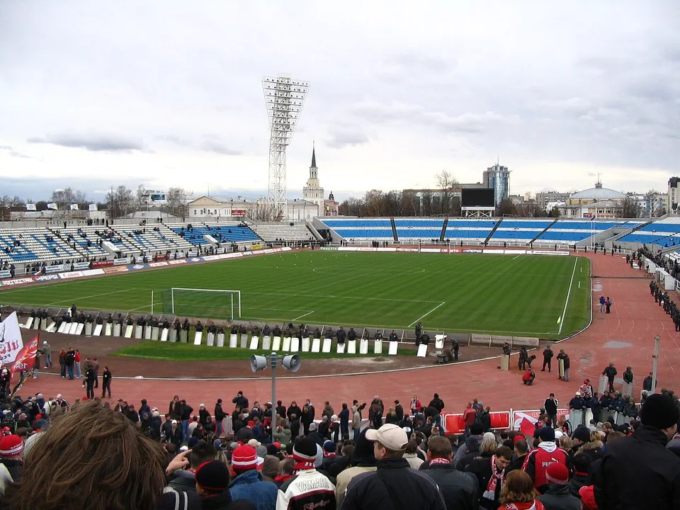 Стадион «Шинник»