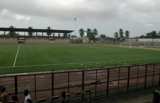 Стадион «Stade Robert-Champroux»