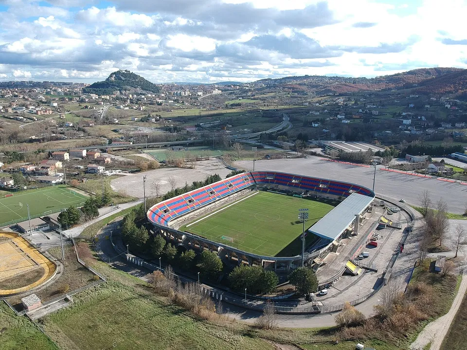 Стадион «Stadio Nuovo Romagnoli»
