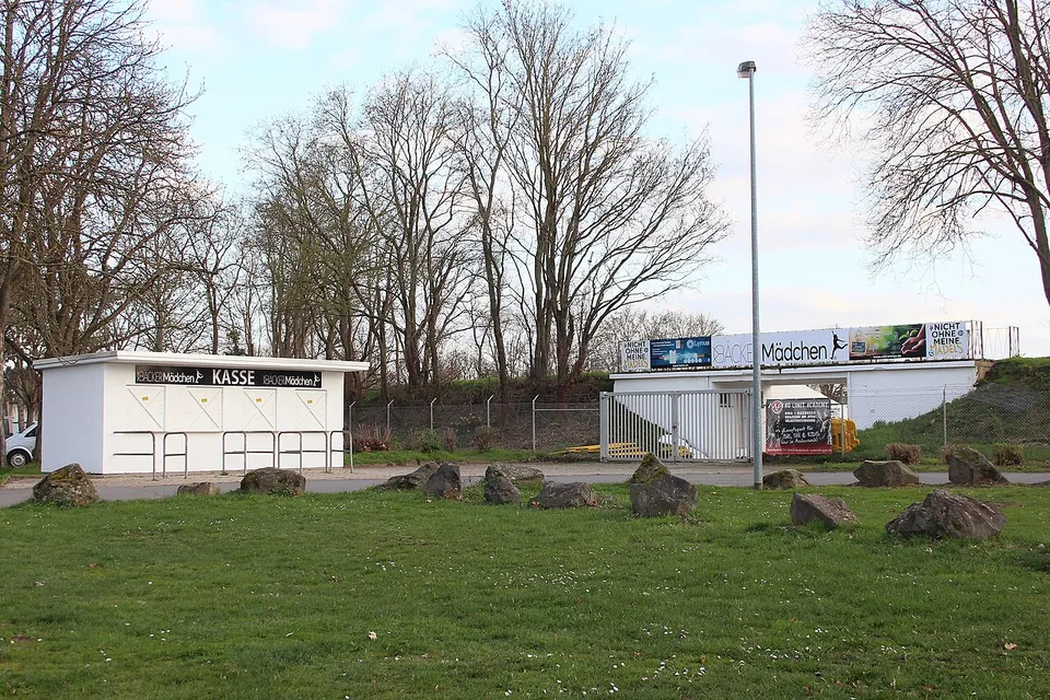 Стадион «Stadion am Bassenheimer Weg»