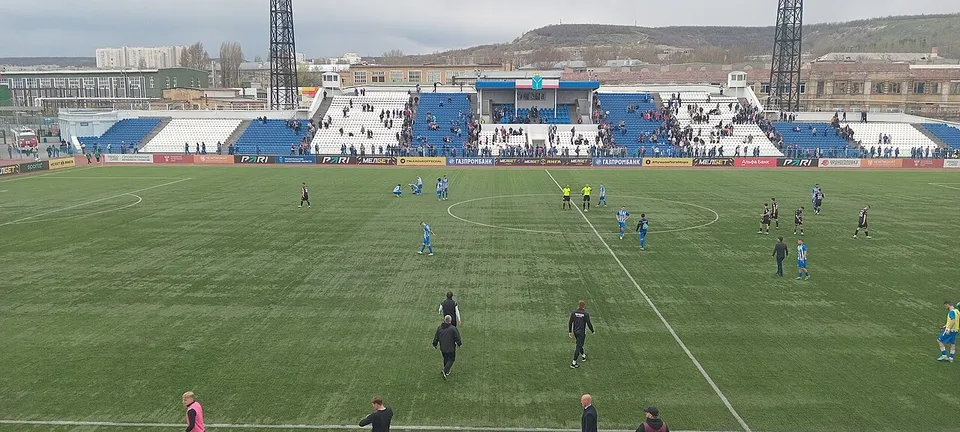 Стадион «Локомотив»
