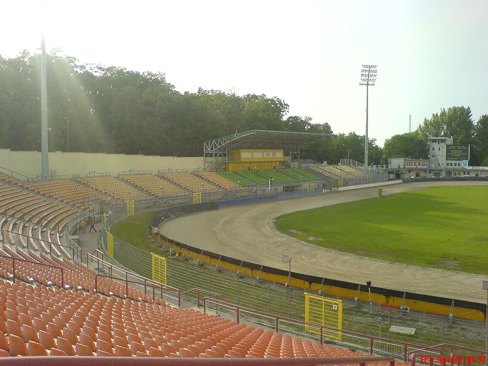 Стадион «Stadion MOSiR»