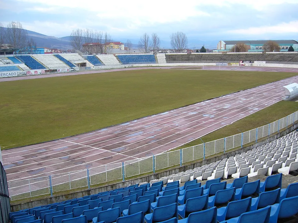Стадион «Stadionul Cetate»