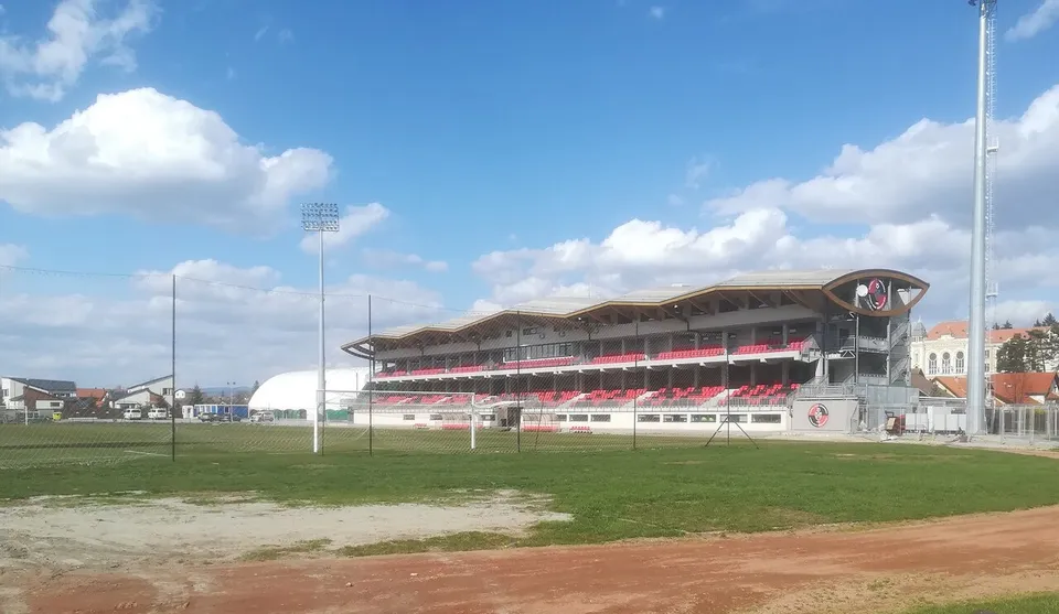 Стадион «Stadionul Municipal»