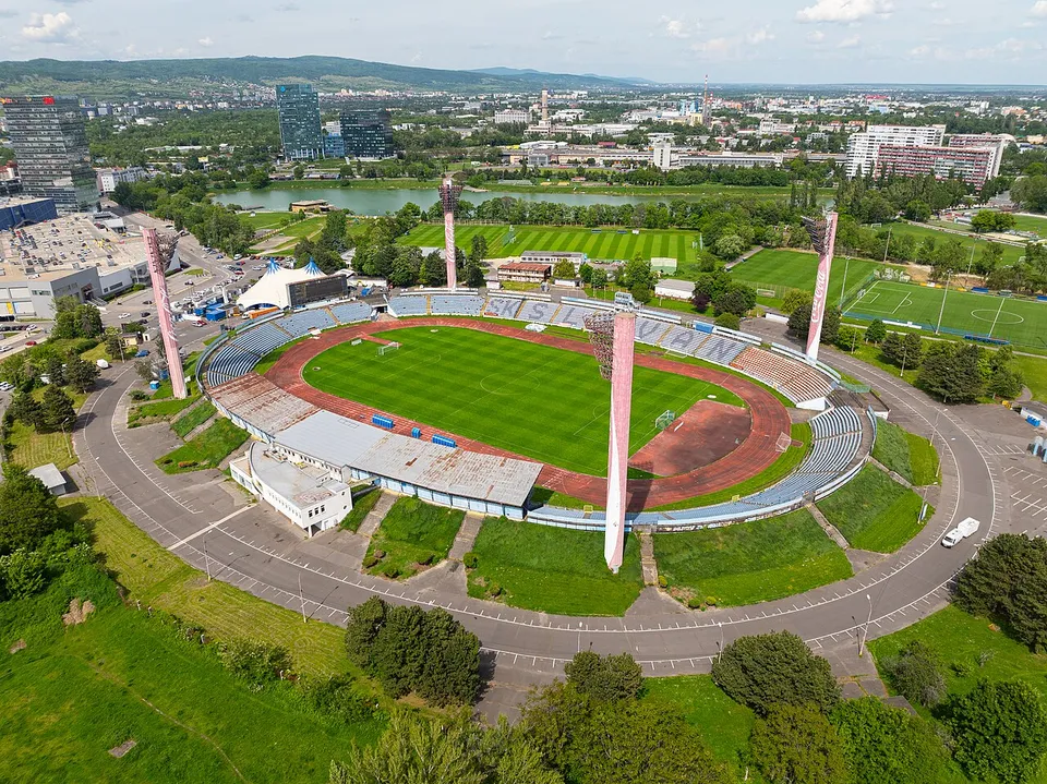 Стадион «Пасиенки (стадион, Братислава)»
