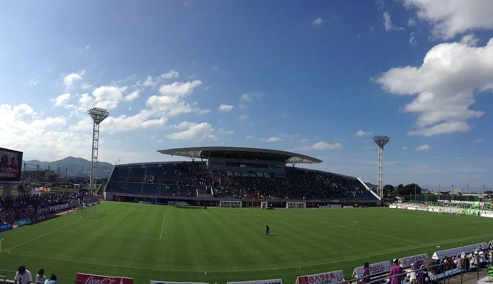 Стадион «Tottori Bank Bird Stadium»