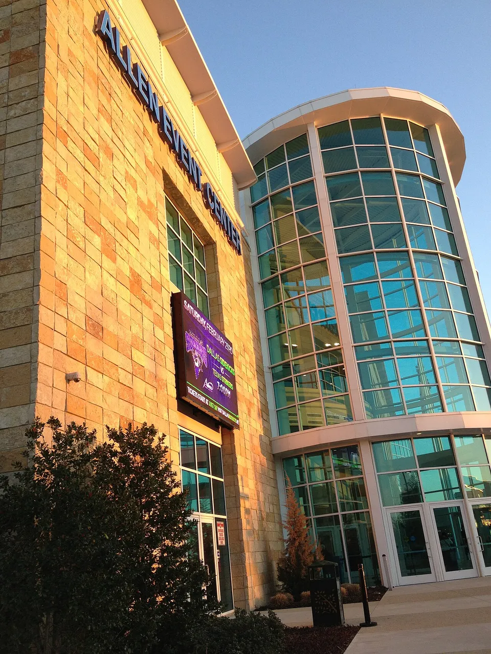 Ледовая арена «Allen Event Center»