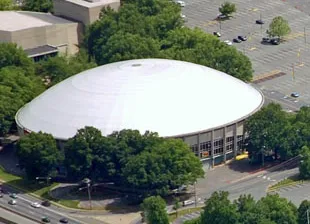 Ледовая арена «Bojangles Coliseum»