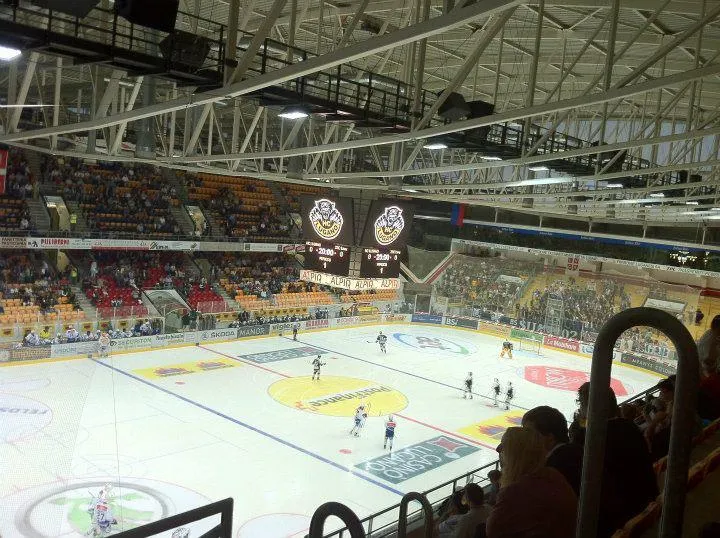 Ледовая арена «Corner Arena»