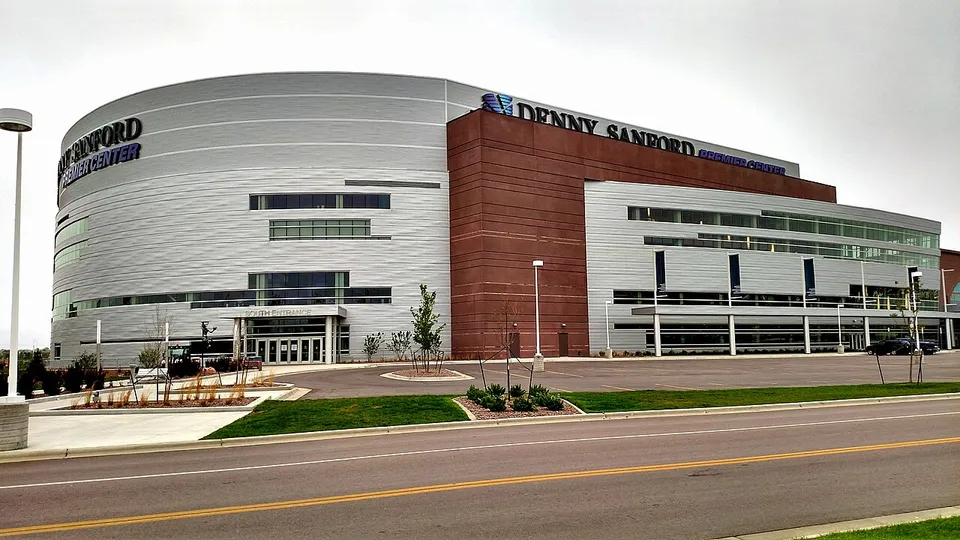 Ледовая арена «Denny Sanford Premier Center»