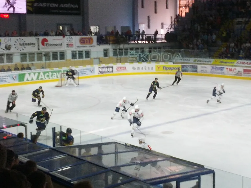 Ледовая арена «Easton Arena Piestany»