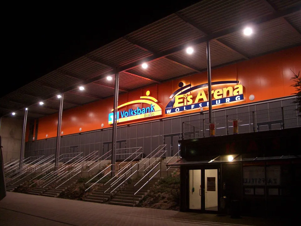 Ледовая арена «EisArena Wolfsburg»