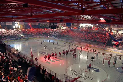 Ледовая арена «Kunsteisstadion im Sahnpark»