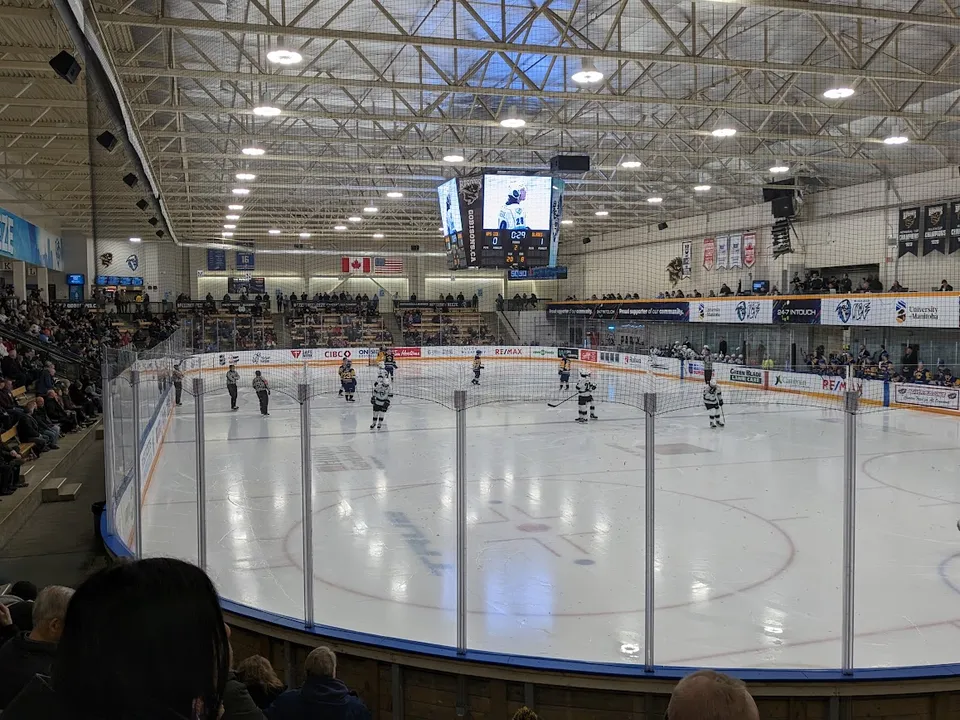 Ледовая арена «Wayne Fleming Arena»