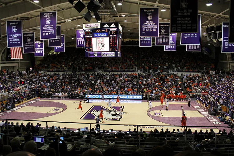 Арена «Welsh-Ryan Arena»